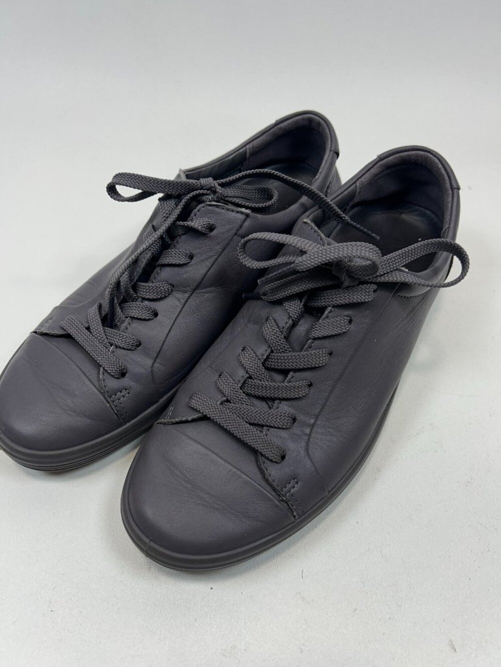 ECCO Soft 7 Monochromatic 2.0 Sneakers in Gravity Gray Lace Up Leather sz 40